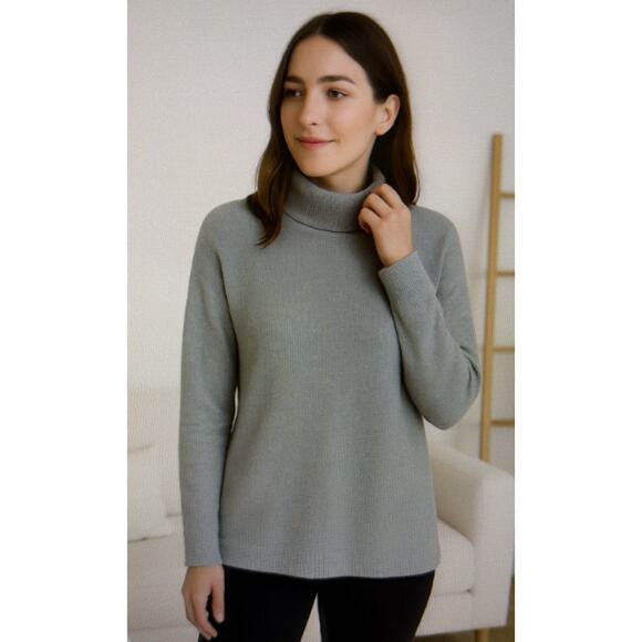 Lane Bryant 22 24 Sweater Gray Pullover Turtleneck 2x classic plus ribbed light - Picture 1 of 10